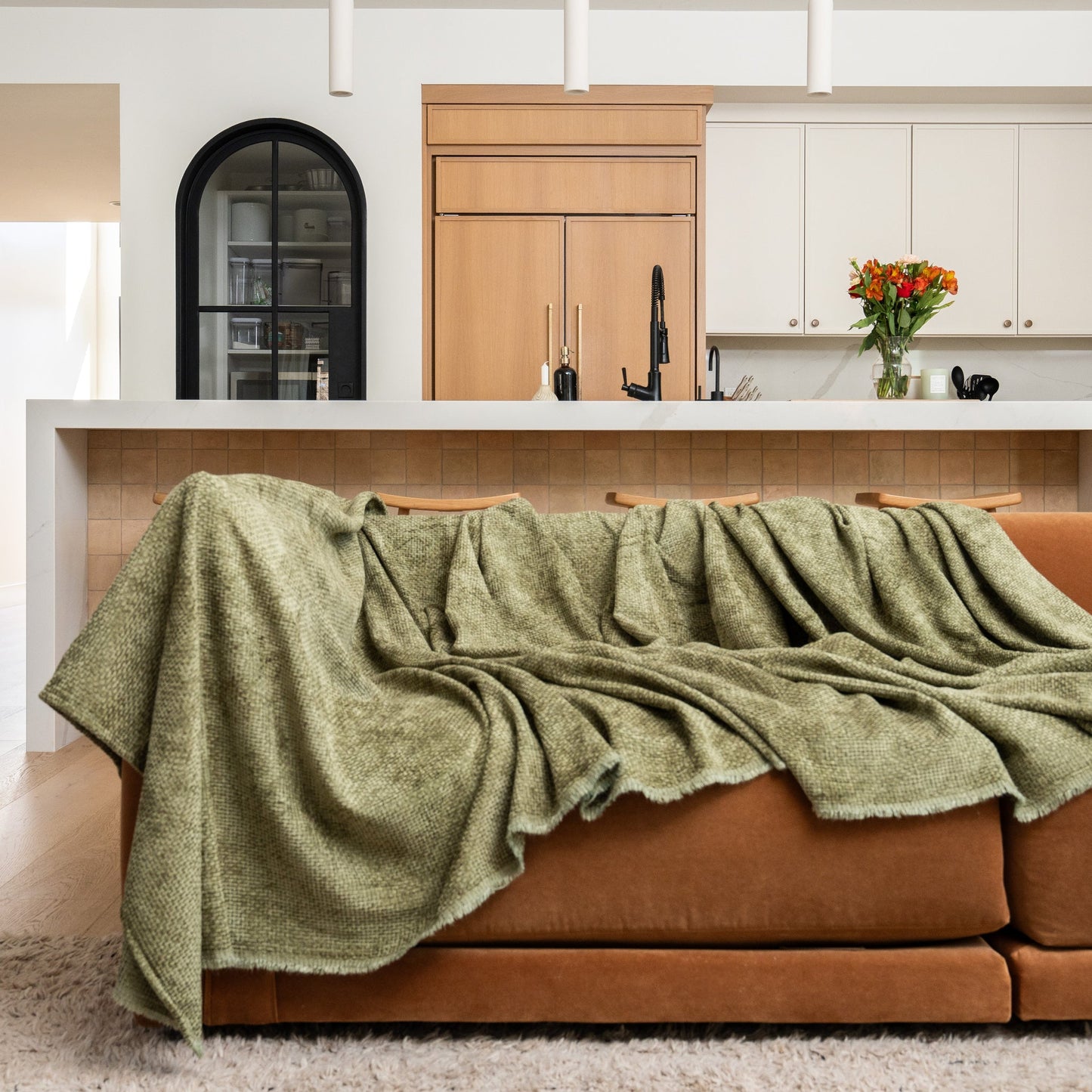 Magic Sofa Blanket - Luca Knit