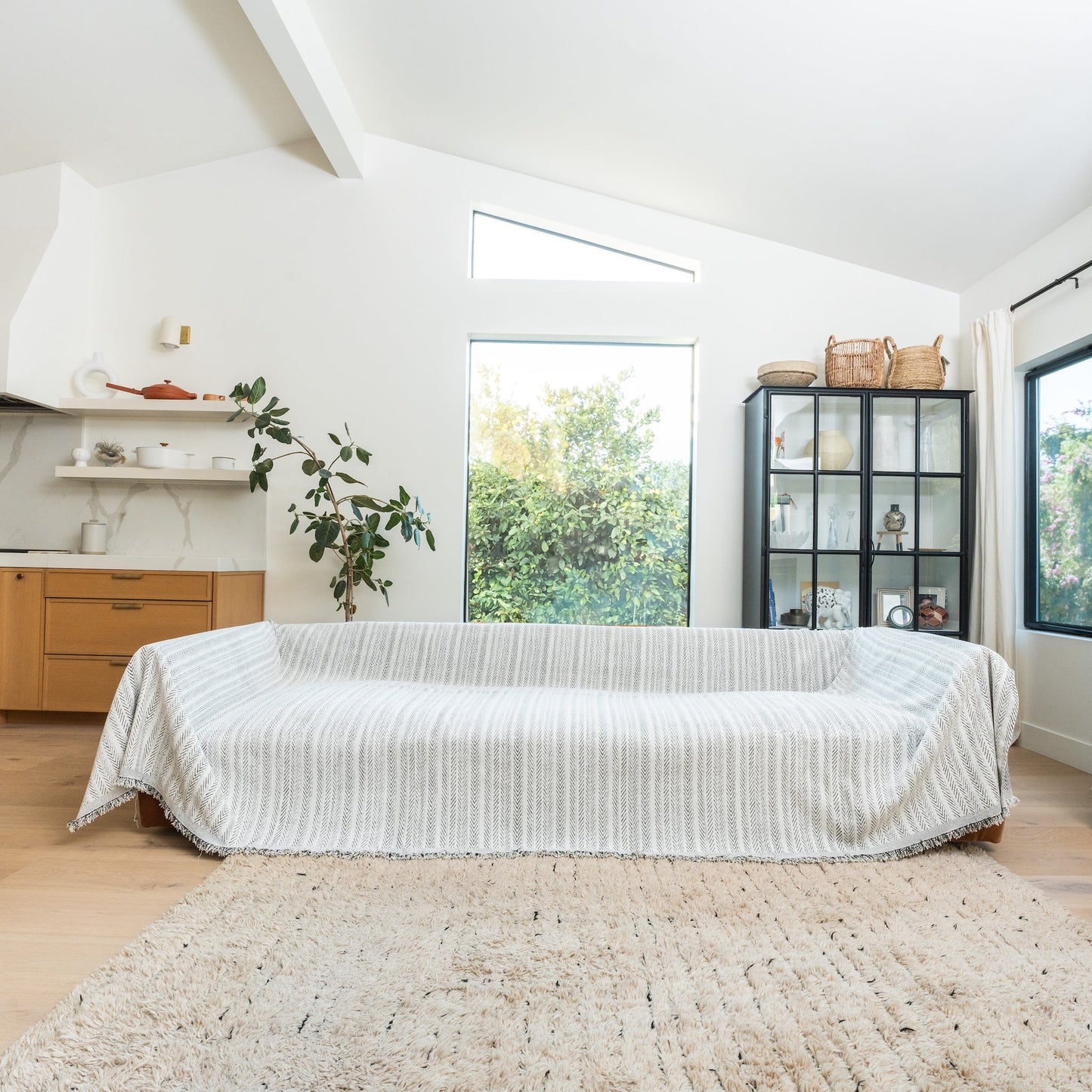 Magic Sofa Blanket - Lena Herring