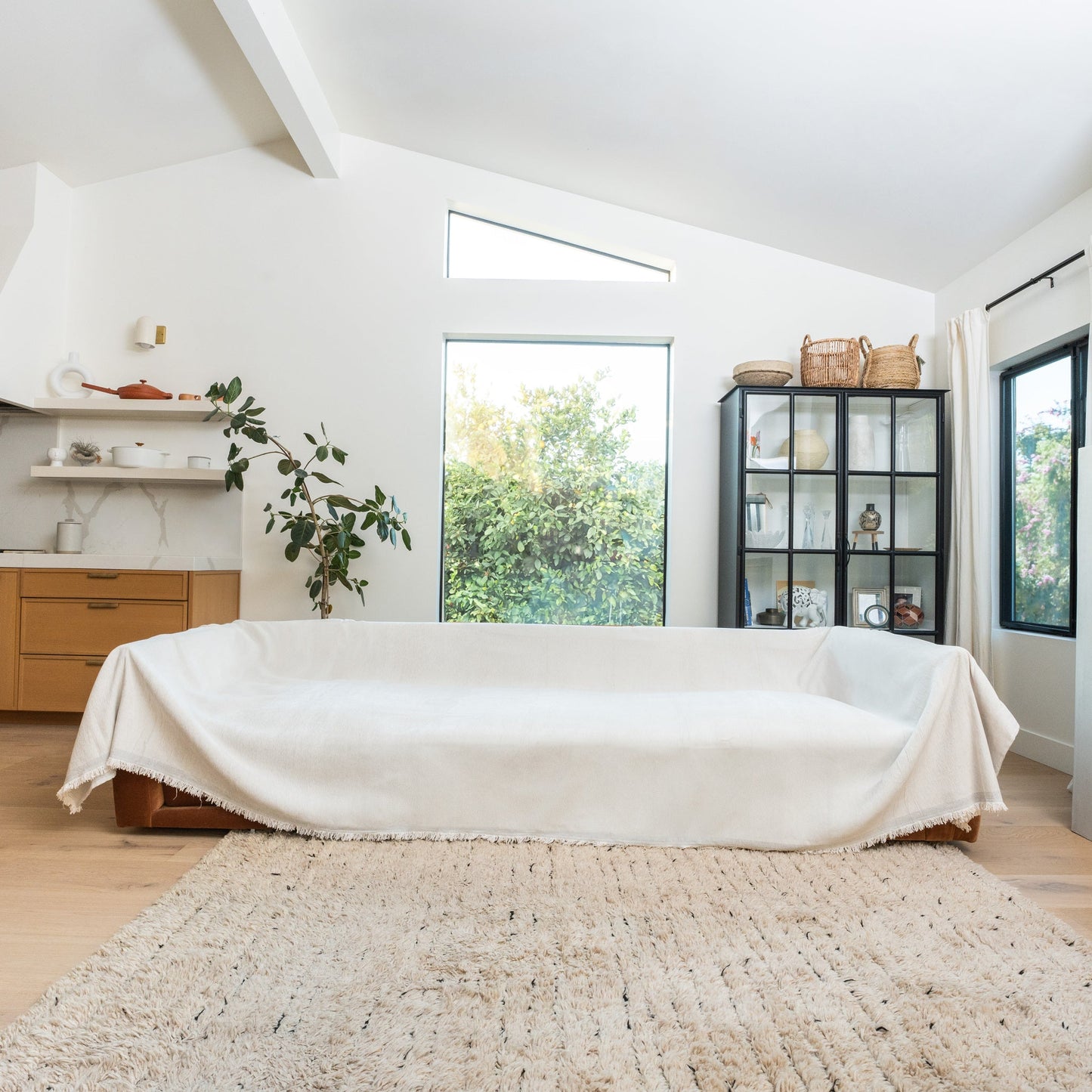 Magic Sofa Blanket - Sophie Plush